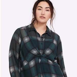 TORRID GREEN PLAID CHIFFON TWIST-FRONT TUNIC TOP